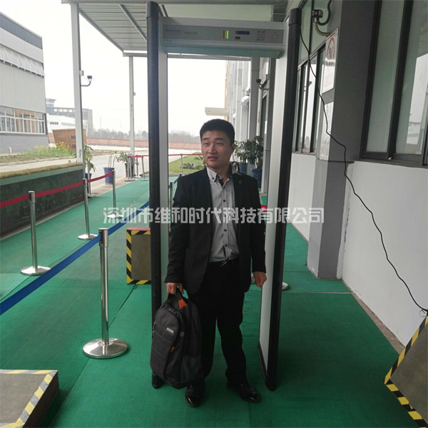 崇州君健塑胶采购维和时代科技7台METOR6S进口安检门[图]