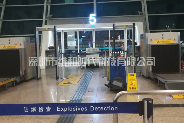 维和时代安检门厂家为深圳机场汽车站供应金属探测安检门[图]